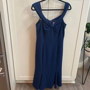 Gal Meets Glam Navy Blue Off-the-Shoulder Dress in Size 12